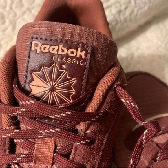 Reebok Classics - Picture 5 of 6